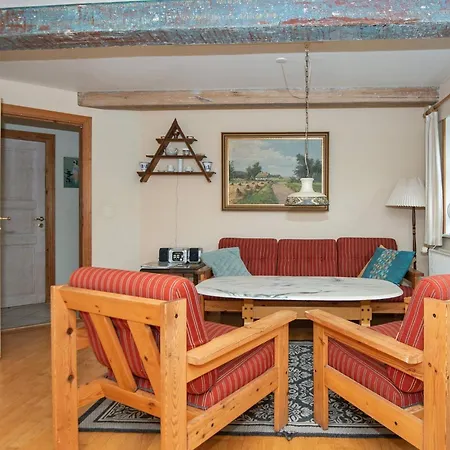 Two-bedroom In 1 Apartment *